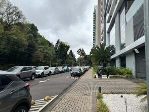 Third-party on-site parking