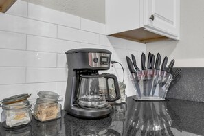 Kahvia ja/tai kahvinkeitin