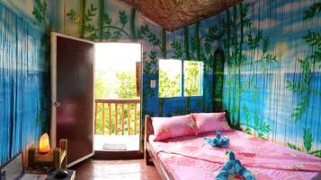 Soundproofing, free WiFi