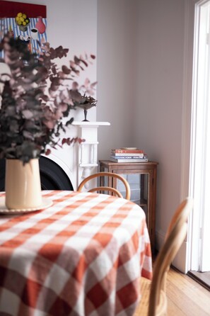 Dining - Traveller's Return Retreat (Fremantle)
