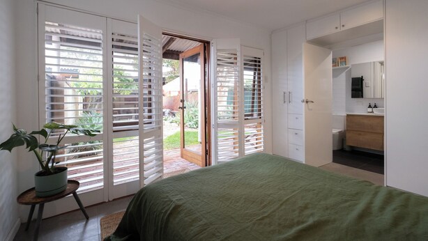 3 bedrooms, travel crib, WiFi, bed sheets