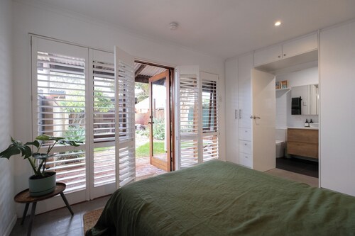 Traveller's Return Retreat
