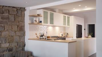 13 TR Kitchen 1