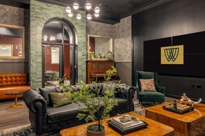 Interior - Blueground | Northlake, gym & rooftop, nr zoo (Seattle)