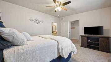 3 slaapkamers, een bureau, gratis wifi, beddengoed