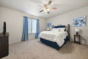 3 Schlafzimmer, Schreibtisch, kostenloses WLAN, Bettwäsche