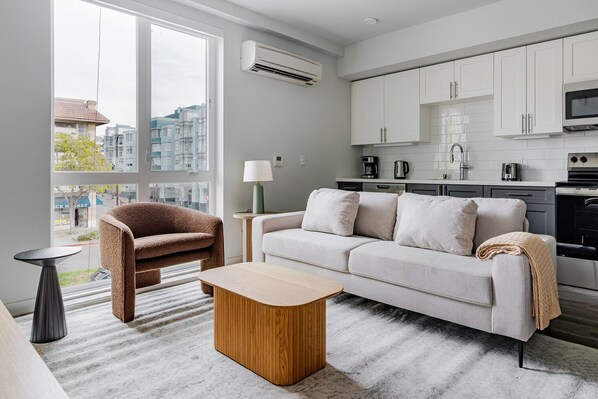 テレビ、ステレオ