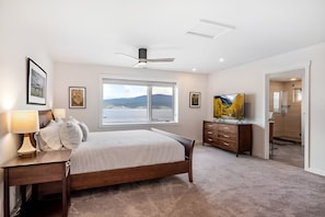 7 bedrooms, WiFi, bed sheets