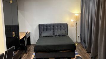 1 chambre, fer et planche Ă  repasser, Wi-Fi, draps fournis
