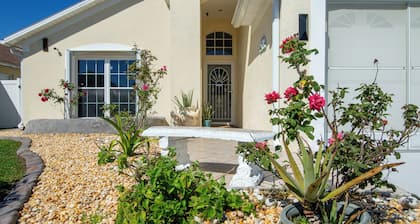 Cozy home steps from Theme Parks & Coast!