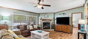 Coastal Retreat: Home in Orange Beach Near Beach's & Pool!