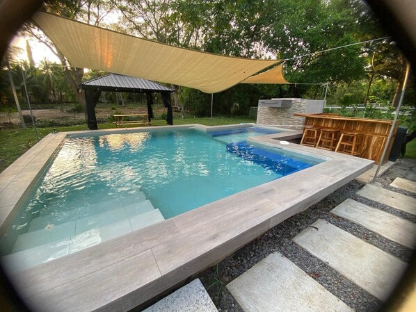 Pool - Aves del Paraiso. Tranquil newly-built home with Private pool and Beach access. (Acajutla Sonsonate)