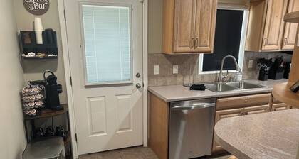 Keyless Entry, 3 BR 2 BA, 5 total
Beds, Family Friendly