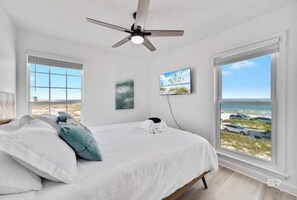5 chambres, fer et planche à repasser, Wi-Fi, draps fournis