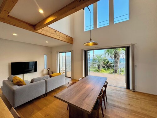 Building A Entire building by the sea for rent / Minamiboso Chiba