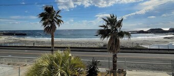 Building A Entire building by the sea for rent / Minamiboso Chiba