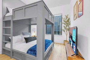 4 bedrooms, desk, iron/ironing board, WiFi