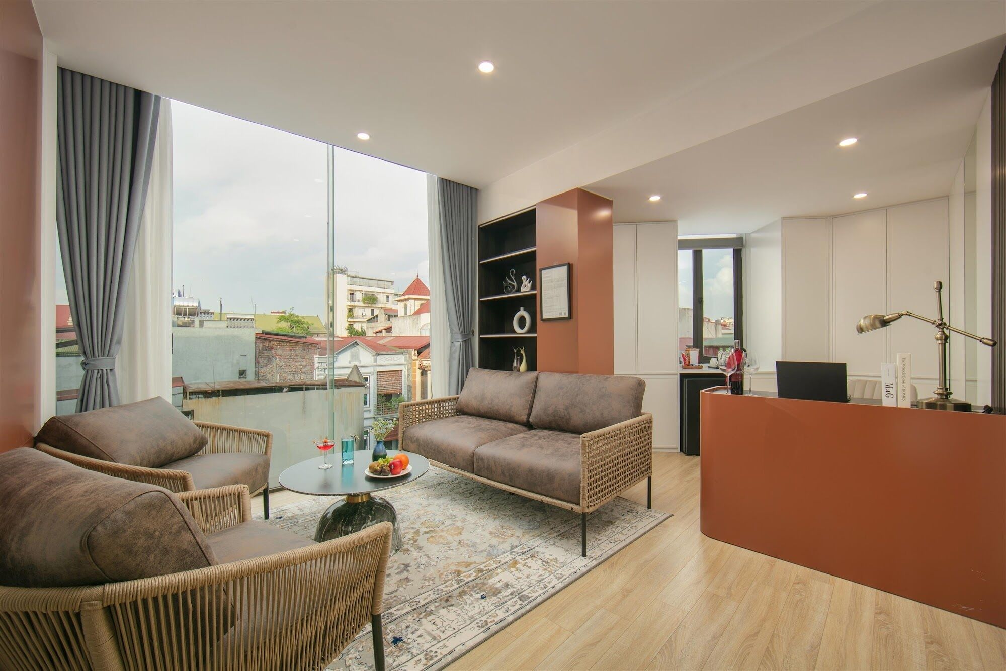 Suite Double or Twin Room, Living Room | Minibar, in-room safe, desk, laptop workspace