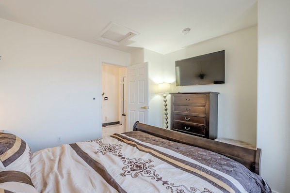 5 chambres, bureau, lit parapluie, Wi-Fi