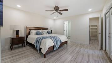 3 habitaciones, escritorio, wifi gratis y ropa de cama