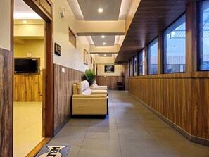 ロビー応接スペース