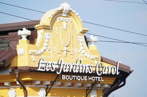 Front of property - Les Jardins Carol (Bucharest)