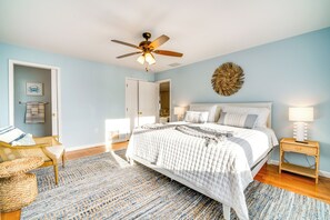 3 habitaciones, tabla de planchar con plancha, internet y ropa de cama 