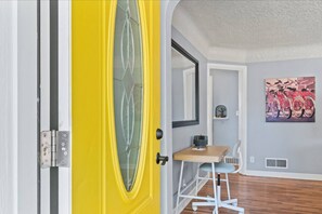 Interior - EPIC LOCATION! Walk to Downtown! Bring Your Whole Fam + Your Dog & Enjoy 2 Living Rooms & 2 Kitchens (Boise)