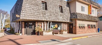 Downtown Beulah Pet-Friendly Apt Near Lake & Shops