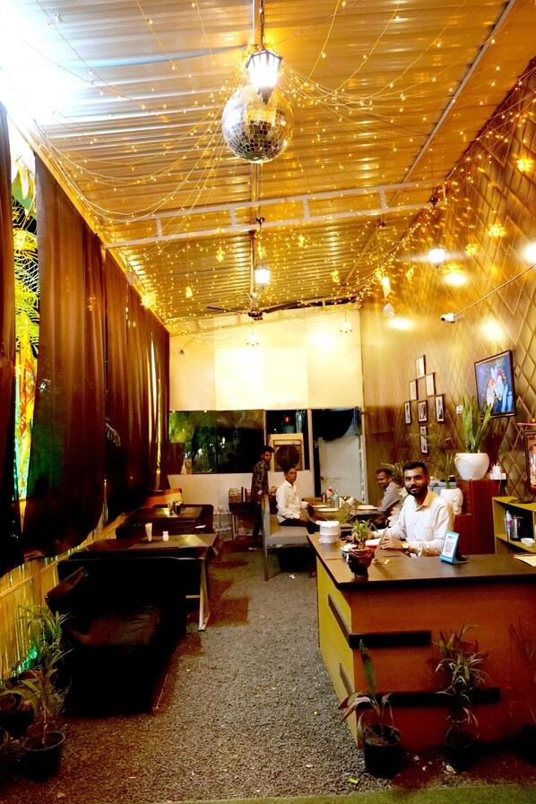 Interior - Hotel Soni Plaza (Asnawar)