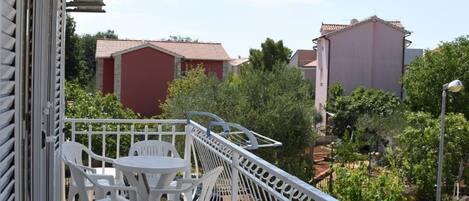 Apartment (One Bedroom Apartment 3) | Balcony