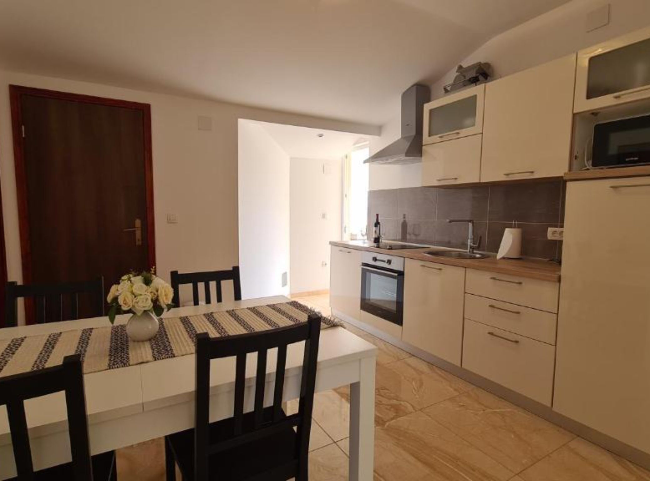 Apartment (Apartment with One Bathroom) | Private kitchen | Fridge