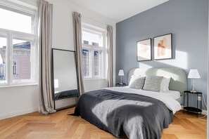 2 bedrooms, iron/ironing board, WiFi, bed sheets