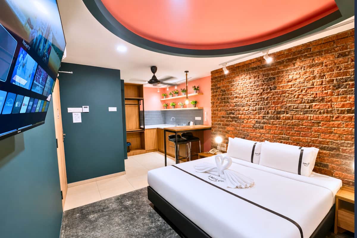 Studio | Bureau, chambres insonorisées, fer et planche à repasser, Wi-Fi gratuit