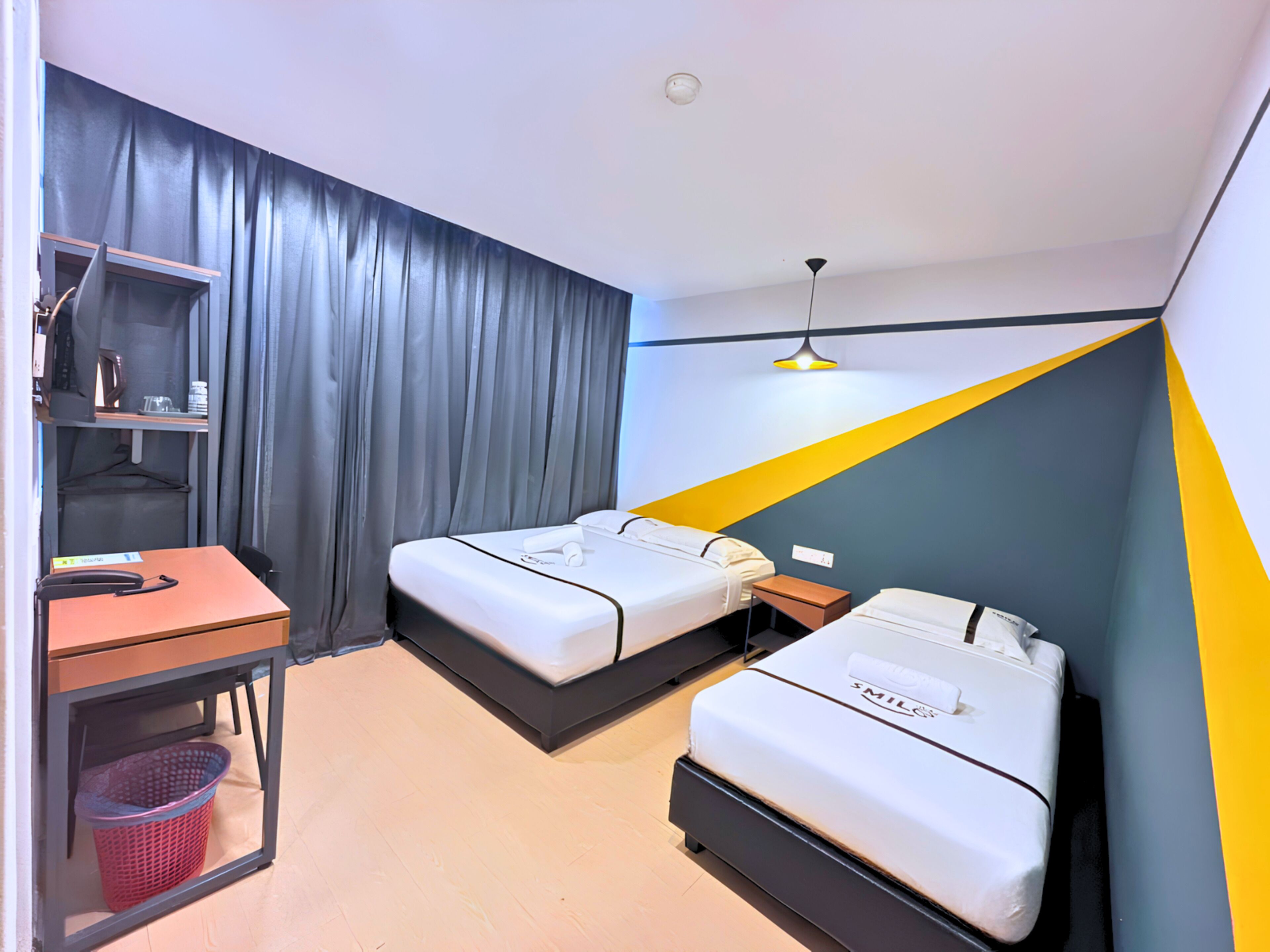 Chambre Triple | Bureau, chambres insonorisées, fer et planche à repasser, Wi-Fi gratuit