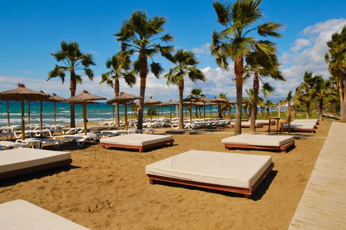 Puerto Banus Near La Sala By The Sea