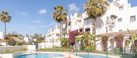 Appartement Familial, 2 chambres, 2 salles de bains (Puerto Banus Near La Sala By The Sea) | Piscine