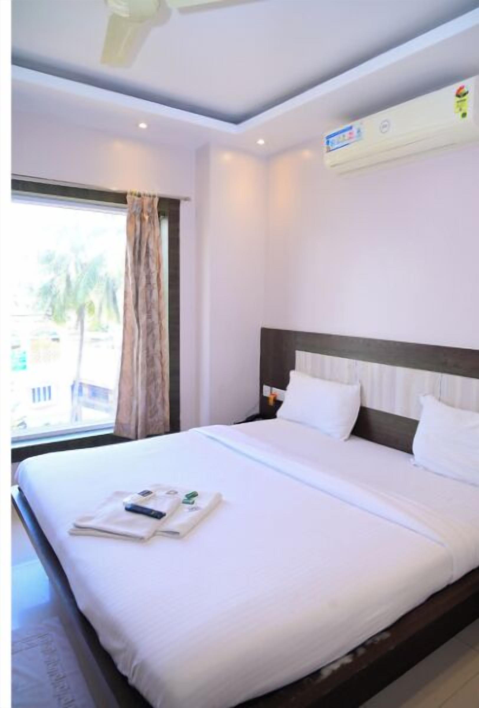 Habitació doble Deluxe, 1 dormitori | Escriptori, wifi gratuïta i roba de llit 