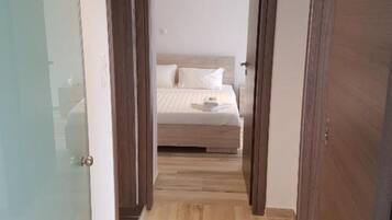 2 chambres, fer et planche Ă repasser, Wi-Fi, draps fournis