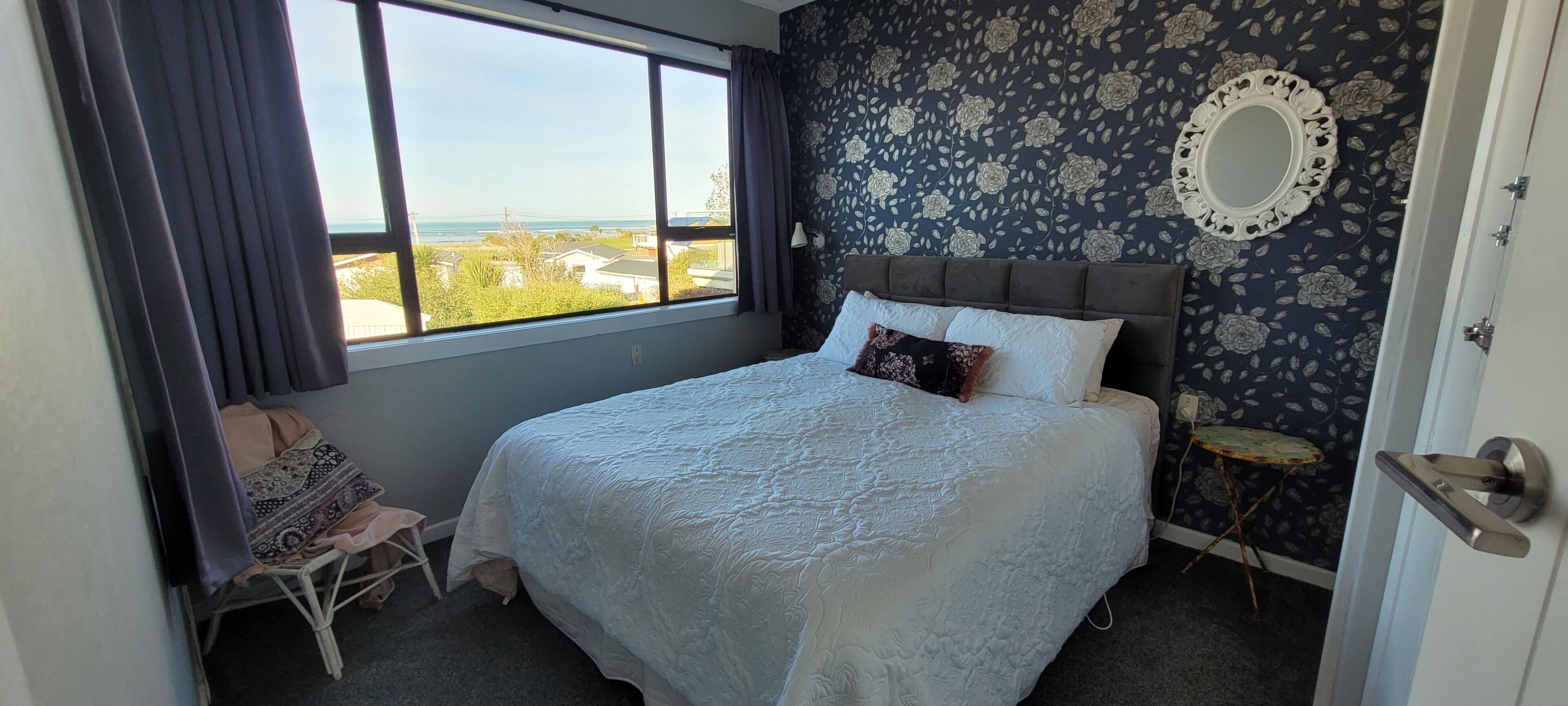 4 bedrooms, WiFi, bed sheets