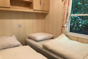 2 bedrooms, Internet