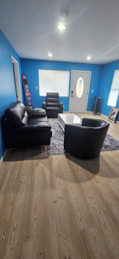 Charming 2-bedroom house with WiFi & AC @ SeaTacAirport