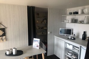 Interior - Lodge near Antwerp with Nature Trails (Wechelderzande (Lille))