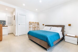 1 bedroom, travel cot, free WiFi, bed sheets