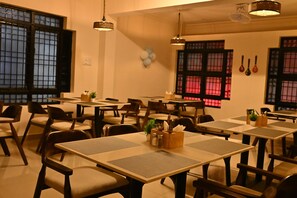 Tempat makan keluarga