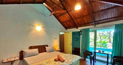 Aqua Cabin Pool-Fast Wifi-Nature Retreat