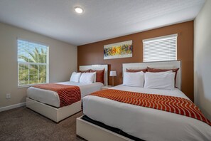 5 bedrooms, desk, iron/ironing board, travel cot