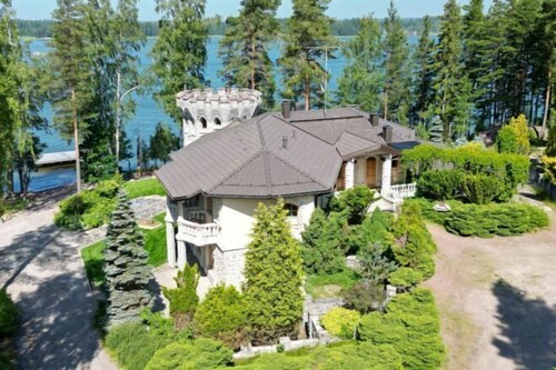 Pinecrest Villa - Castle Style Living on Seaside
