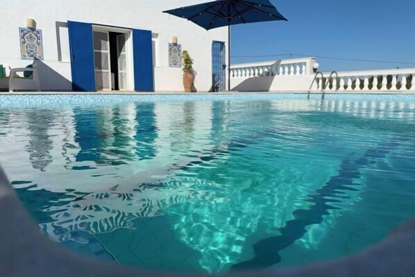 Outdoor pool - Dar Louzir a Tazarka (Tazerka)