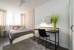 2 bedrooms, desk, iron/ironing board, free WiFi